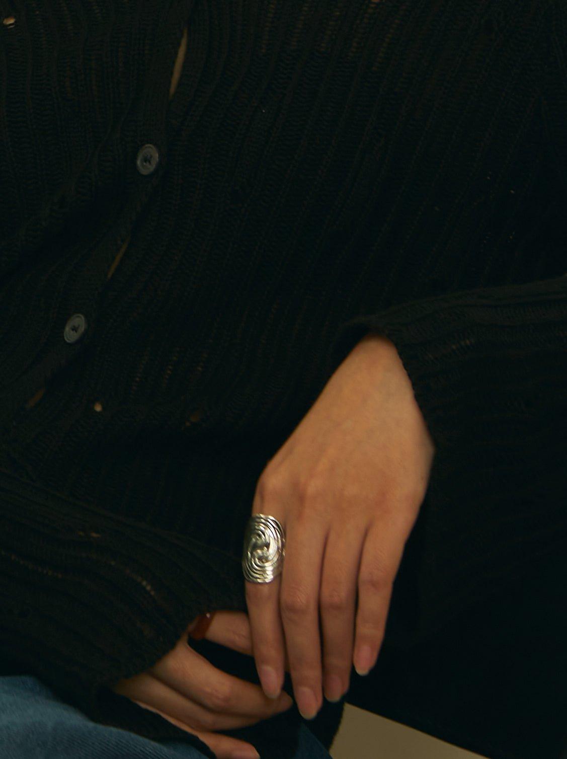 Silver Swirl Ring – Artistic Twist